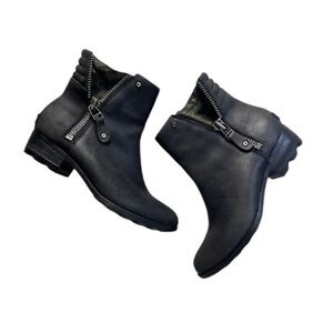 Sorel Black Leather Ankle Boots